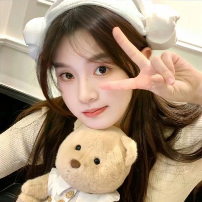 穿黑衣的女孩